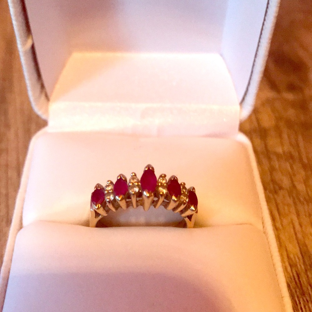 14k gold natural ruby and diamond ring